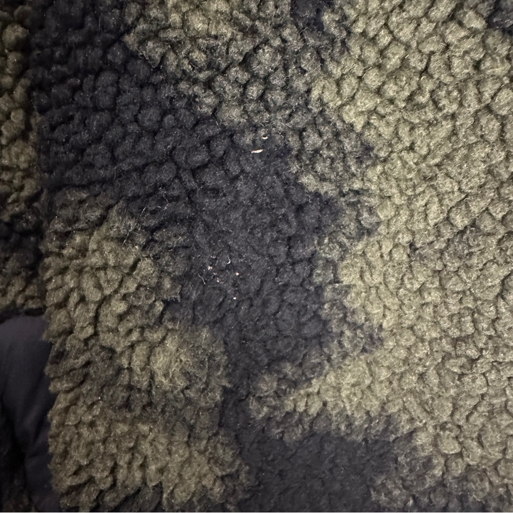 Carhartt Work In Progress Camo Sherpa Jacket Size XL - Picture 7 of 11